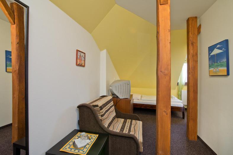 Hotel U Zlatého býka Písek Habitación foto