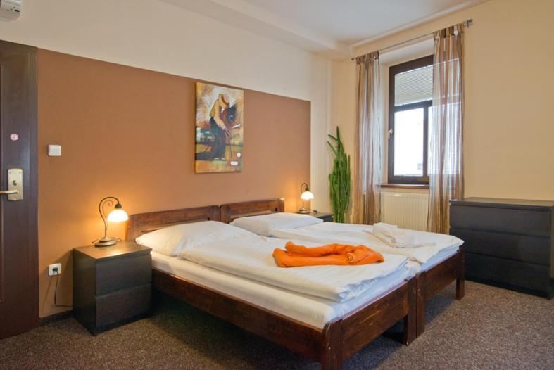 Hotel U Zlatého býka Písek Habitación foto